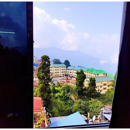 Hotel Premium Pitstop Near Railway Station Best Hotel In Darjeeling Дарджилінг Екстер'єр фото