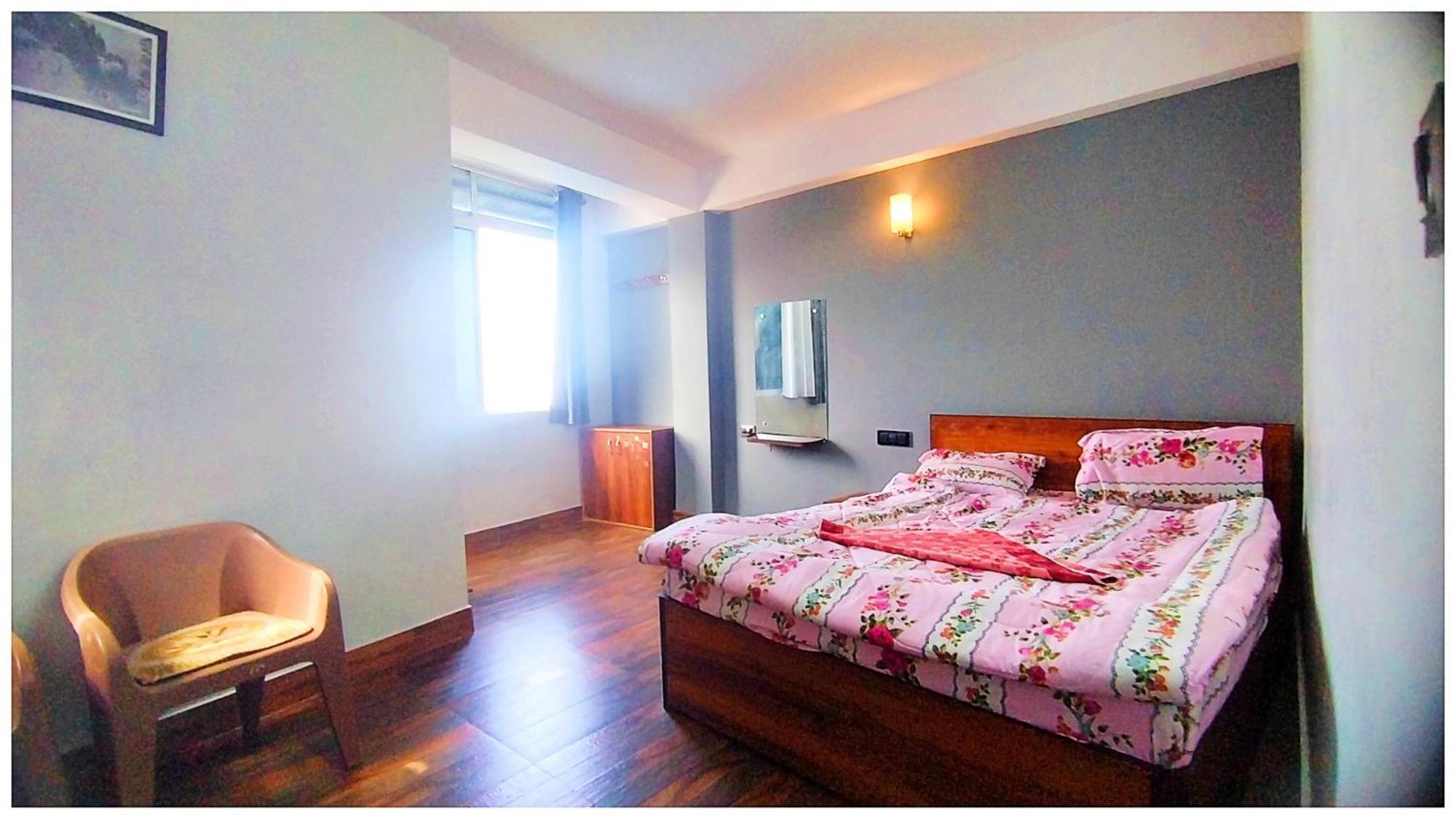 Hotel Premium Pitstop Near Railway Station Best Hotel In Darjeeling Дарджилінг Екстер'єр фото